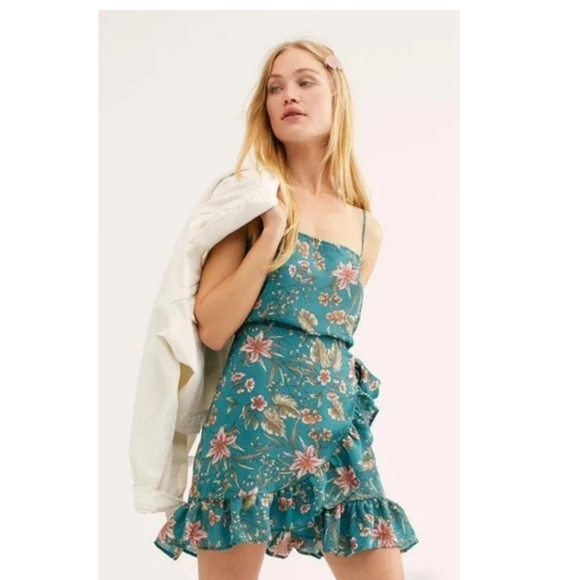 🍒NWT🍒 FREE PEOPLE WRAP SLIP DRESS - Picture 2 of 5
